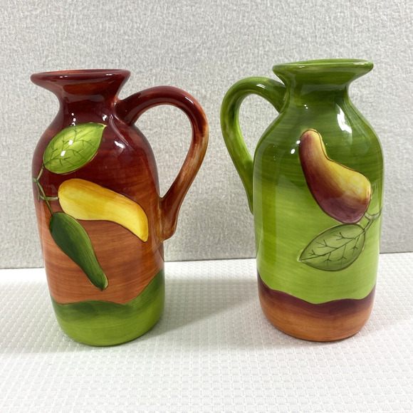 Vinegar & Oil Cruet Set Ceramic Chili Peppers Home Decor Handle Spout - Picture 4 of 12
